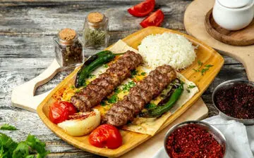 این غذاها را در سفر نخورید

