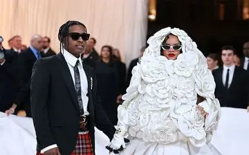 اسم عجیب بچه خواننده زن خارجی جنجالی شد! + عکس
