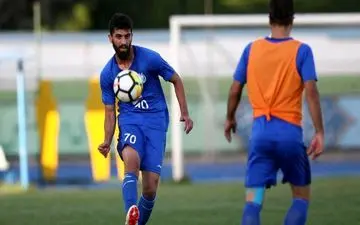 ستاره استقلال نیمکت نشینی را دور می‌زند