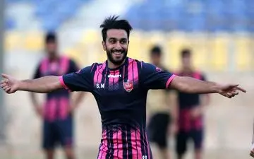 ستاره پرسپولیس پیشنهاد اماراتی دارد