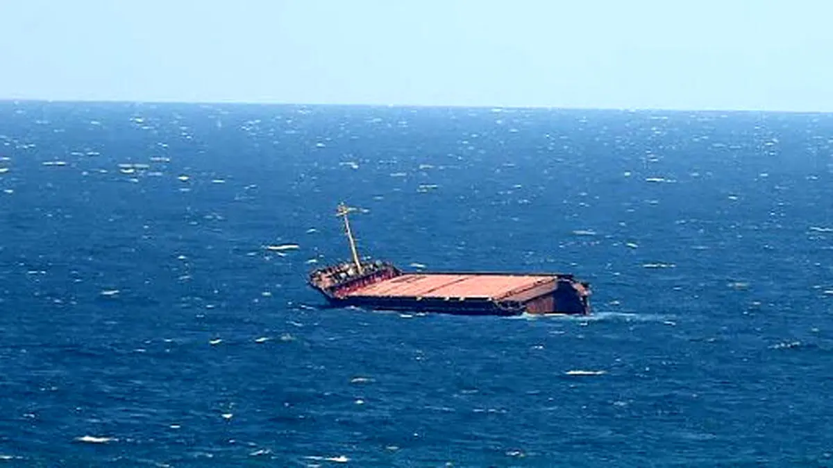 ۱۳ نفر از خطر غرق در آب‌های خلیج فارس نجات پیدا کردند