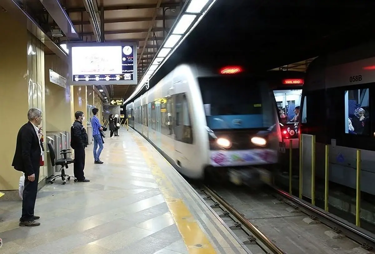  توقف ۳۰ دقیقه ای قطار در خط ۲ مترو تهران