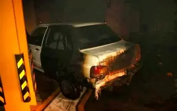 حریق پراید در پارکینگ بیمارستان صدوقی حادثه ساز شد