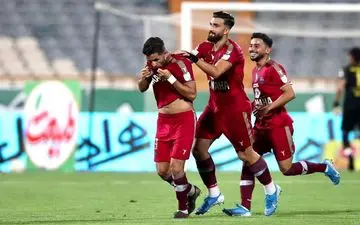 گلر نساجی با آمبولانس استادیوم آزادی را ترک کرد