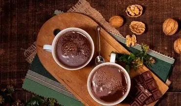 رازهای پنهان یک فنجان شکلات داغ: فوایدی که از این نوشیدنی پاییزی نمی‌دانستید!