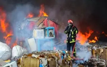 ۴۰ درصد اصابت‌ها در کشور مربوط به تهران است | جزییات مهار آتش انبار نفت شهران