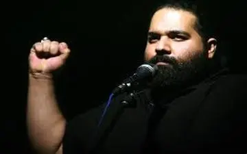 حمله خواننده معروف به روزنامه کیهان