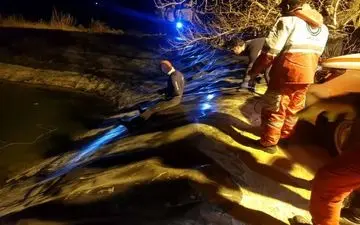 "فاجعه در یزد: دو نوجوان ۱۴ و ۱۷ ساله در استخر کشاورزی غرق شدند"