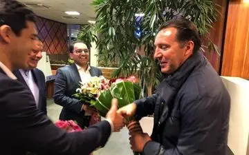 چرایی مصاحبه نکردن ویلموتس با رسانه ها بعد از ورود به ایران؟!