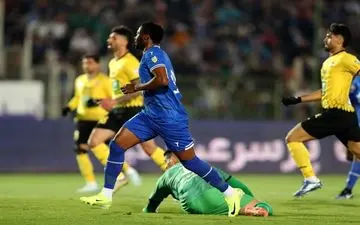 نگاهی تحلیلی به بازی استقلال و سپاهان و اخراج کریمی