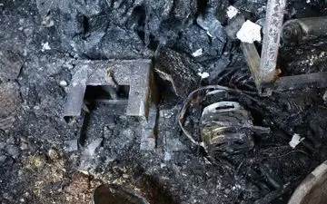 حادثه دلخراش در مشهد؛ مرگ مردی میانسال در آتش‌سوزی انبار ضایعات
