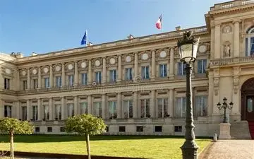 فرانسه کاردار ایران را احضار کرد
