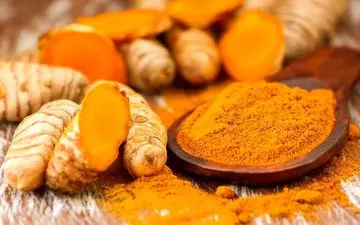 رایج‌ترین عوارض جانبی مصرف زردچوبه 