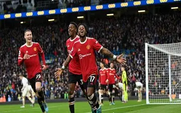 لیگ برتر انگلیس|پیروزی پرگل منچستر یونایتد در خانه لیدزیونایتد