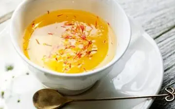 چند خاصیت شگفت انگیز زعفران دم کرده برای بدن