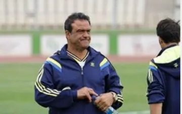 الان وقت نیمکت‌نشین کردن بازیکنی مثل سیدجلال نیست!