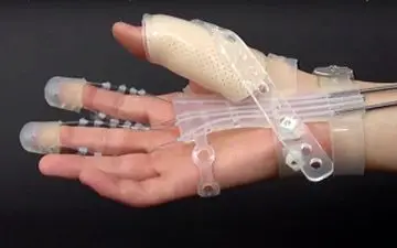 دستکش رباتیک منعطف برای معلولان + فیلم 