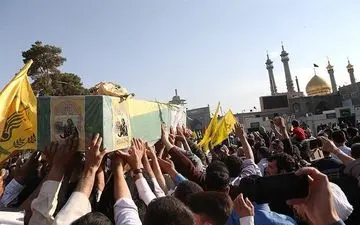 پیکر طلبه شهید مدافع حرم"مؤمنی" در قم آرام گرفت