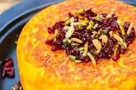 طرز تهیه ته‌ چین مرغ زعفرانی در قابلمه؛ فوت‌وفن‌های طلایی برای ته‌دیگ جذاب