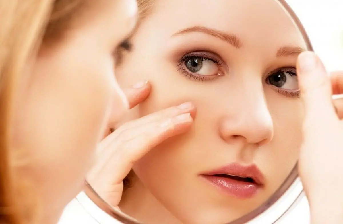 برای اینکه پوست زیبایی داشته باشید این عادات را در زمان آرایش کردن ترک کنید