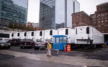 انبوه اجساد قربانیان کرونا در آمریکا کار را به سردخانه سیار کشاند