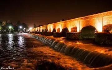 زاینده رود دوباره جان گرفت/تجمع مردم و گرفتن جشن+عکس