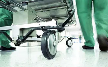 زد و خورد در اتاق عمل+فیلم