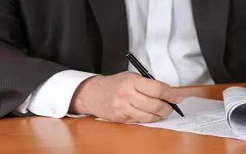 چرا دست‌ها و پا‌های ما کمی نامتقارن هستند؟ راه حل چیست؟