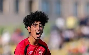 بازیکن جوان و پرحاشیه پرسپولیس در محل تمرین سرخ ها حاضر شد