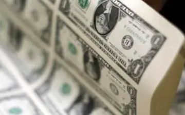 دلالان میدان فردوسی: دلار تا 10 هزار تومان کاهش می‌یابد +فیلم