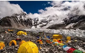 مرگ 2 کوهنورد در اورست تایید شد