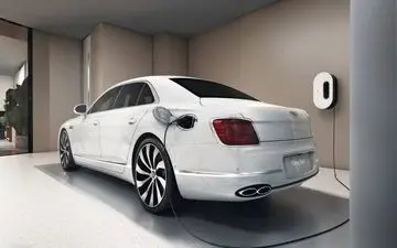 
با اتومبیل شخصی می شود به طبقات این برج رفت!