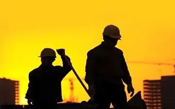 کارگران گروه ملی فولاد فردا حقوق معوق خود را می‌گیرند