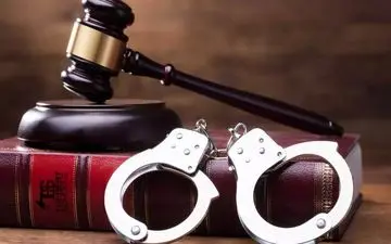 مجرمان سابقه‌دار در ایام نوروز می توانند مرخصی بگیرند؟