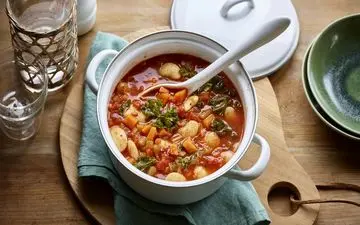 طرز تهیه خورش لوبیا ارومیه‌ ای؛ خوشمزه، مجلسی و مناسب مهمانی