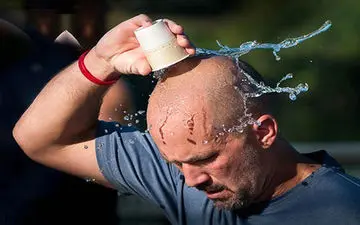 با این روش ها گرمازدگی را از پا درآورید