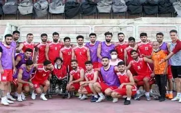 حضور دو هوادار معلول در تمرین پرسپولیس