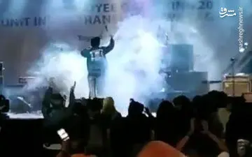  وقوع سونامی هنگام اجرای کنسرت!
