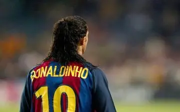 رونالدینیو:در آستانه نهایی کردن جزئیات با یونایتد بودم