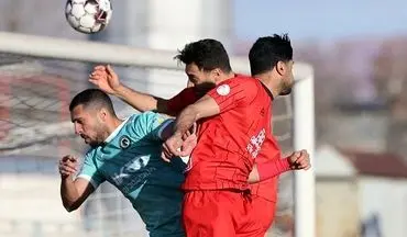 
صعود موقت تراکتور در جدول/ پیکان باز هم شکست خورد
