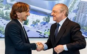 رئال مادرید قرارداد مودریچ را تمدید کرد