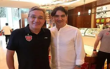 عکسی که حاشیه ساز شد/گزینه سرمربیگری ایران نیامده منشوری شد!