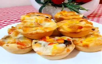 طرز تهیه  پیتزا مافینی| غذای ساده و خوشمزه!