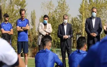 خلیل زاده: در استقلال قراردادهای 10-11 میلیاردی وجود دارد/ باید 130 هزار دلار به پسر شفر پرداخت کنیم