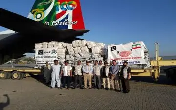  اولین محموله کمک های امدادی پاکستان به ایران ارسال شد