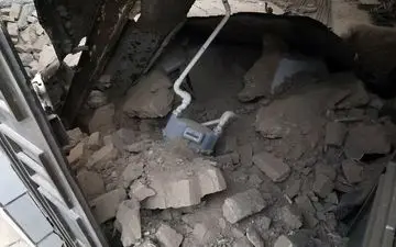 ریزش 2 خانه در مشهد / خطر مرگ از بیخ گوش صاحبخانه ها گذشت + عکس ها 