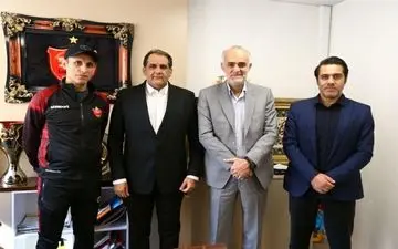 عجیب اما واقعی؛ عضو هیئت مدیره استقلال پول رضایت‌نامه سرمربی پرسپولیس را داد