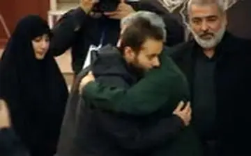  فرزند شهید سپهبد سلیمانی در آغوش فرمانده جدید نیروی قدس سپاه