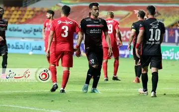 

اختصاصی/ لیگ فوتبال ؛ آفتابه لگن هفت دست شام و ناهار هیچی !!
