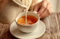 ترفند جالب برای طعم بهتر چای/ شیر را کی و چطور به چای اضافه کنیم؟